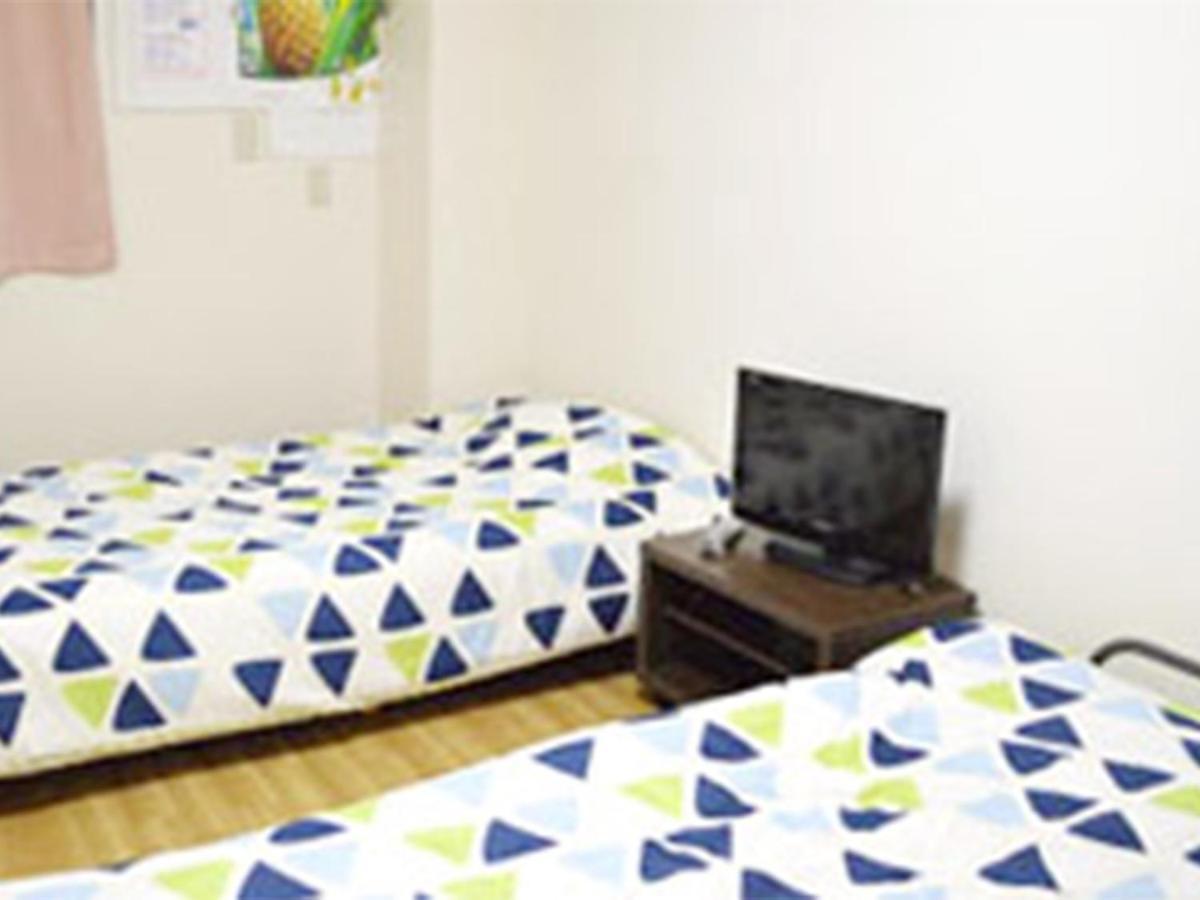 Guest House Fukutomi - Female Only Наха Экстерьер фото
